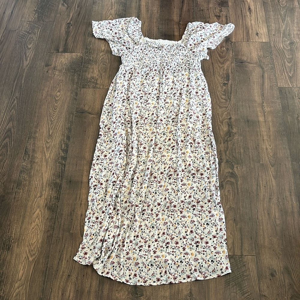 Maternity maxi dress
